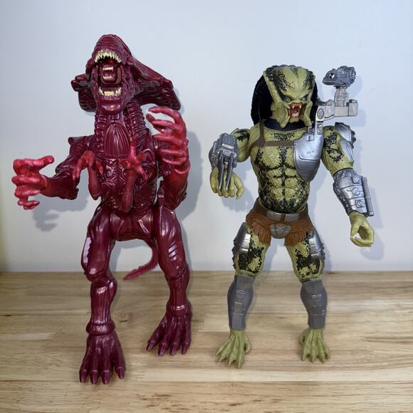 Lanard PREDATOR ALIEN QUEEN 12" Poseable Action Figures 2020 Walmart Exclusive - Picture 9 of 9
